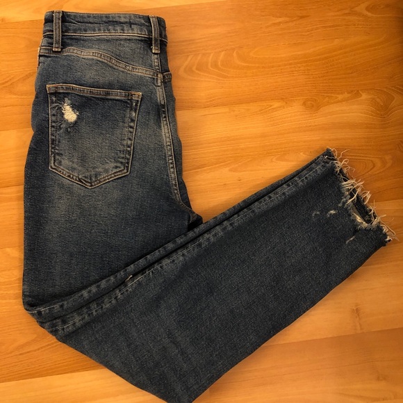 Free People We The Free Stretch Extra High Waisted Ankle Ripped Mom Jeans - Picture 6 of 7